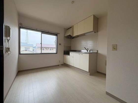 メゾンソレイユ