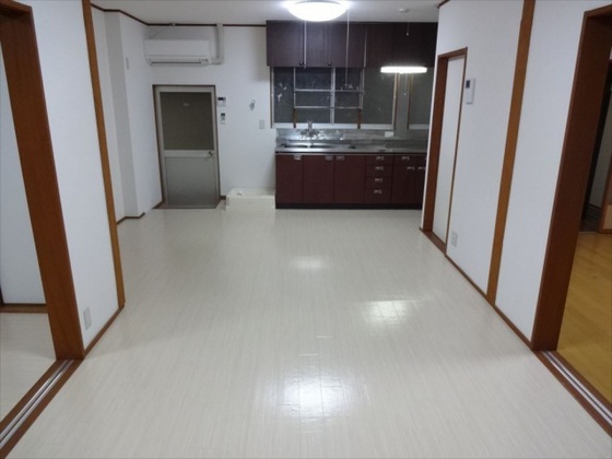 Tsushima higashi Apartment