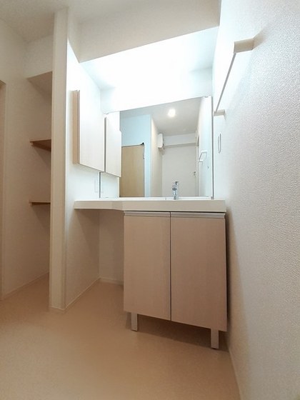 ソレイユ松崎 A