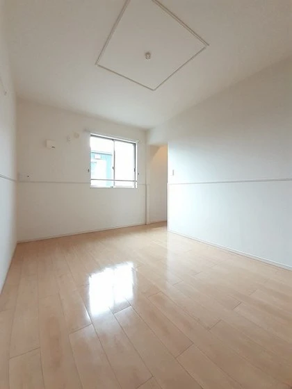 ソレイユ松崎 A