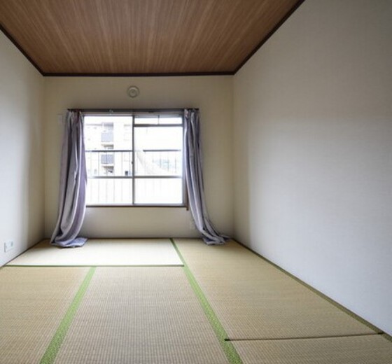 旭川ハイツ B棟