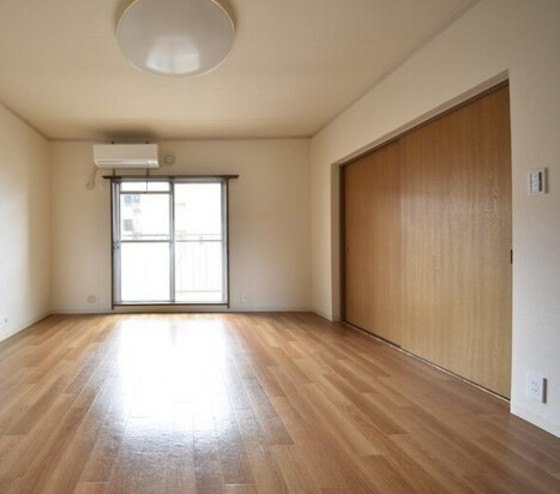 旭川ハイツ B棟