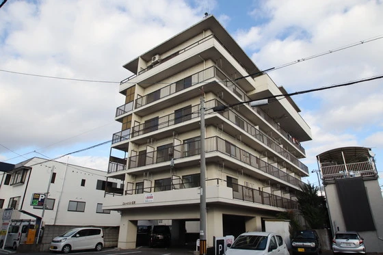 ニューメゾン近藤