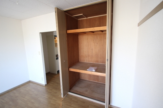 ラクシュリー津高