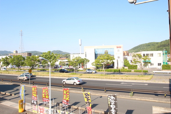 ラクシュリー津高