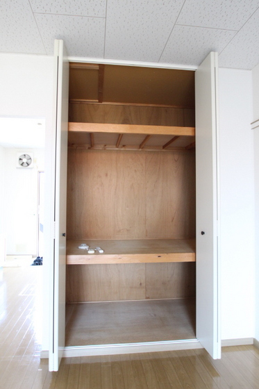 エステート西市