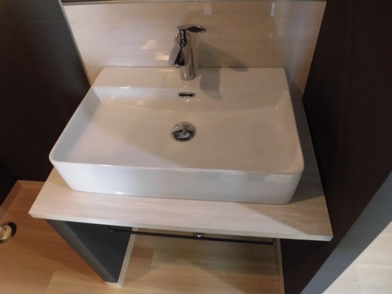 クヴェレセイキビル