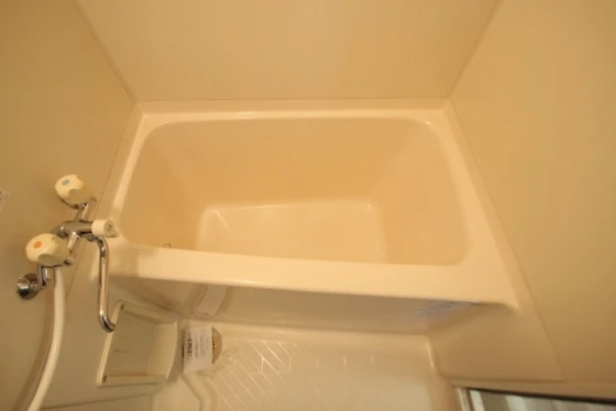 ビレッジ住岡 B