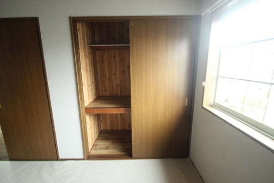 ビレッジ住岡 B