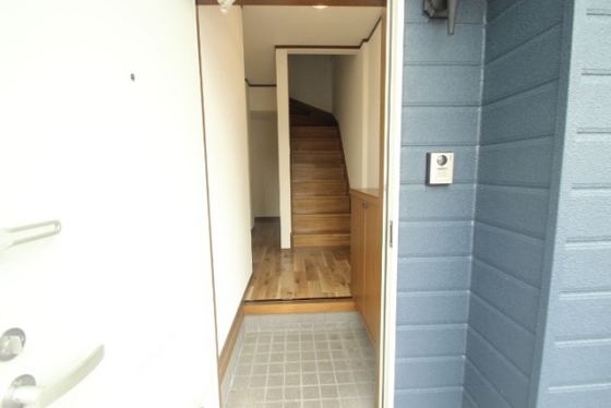 ビレッジ住岡 B