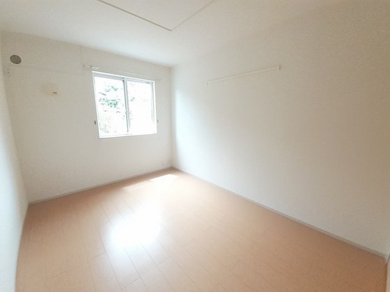 サニーブリ-ズ物見東 B