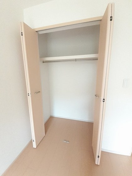 サニーブリ-ズ物見東 B