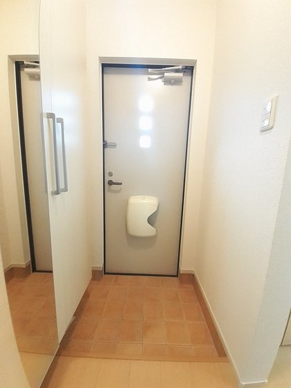 サニーブリ-ズ物見東 B