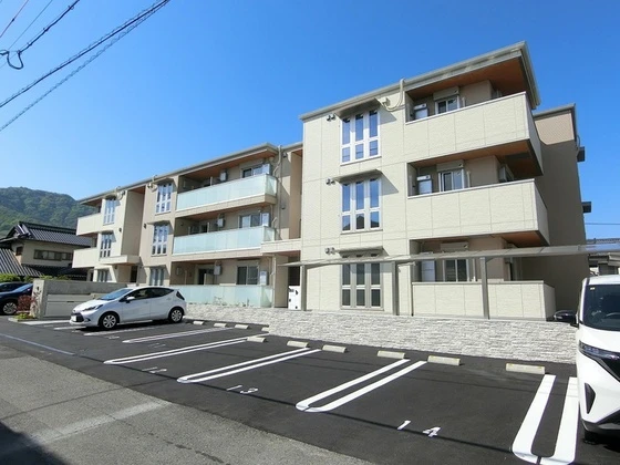 プレザントカーサ祇園