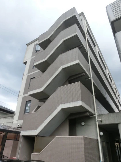 ラ・メゾン・セピア