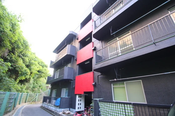 ウィステリアパレス戸坂