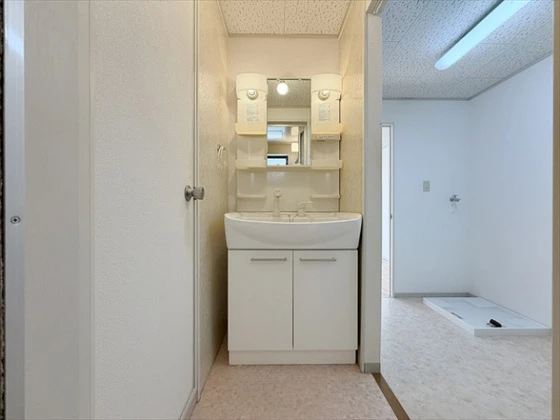 ラックハイツ国富A