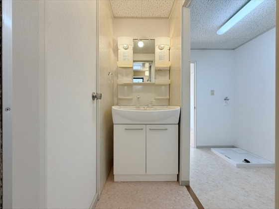 ラックハイツ国富A