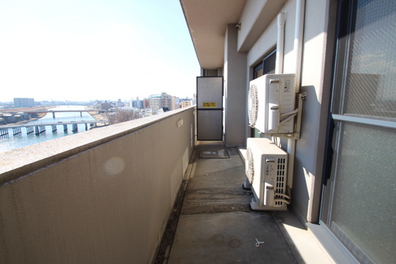 アークハイツ内山下