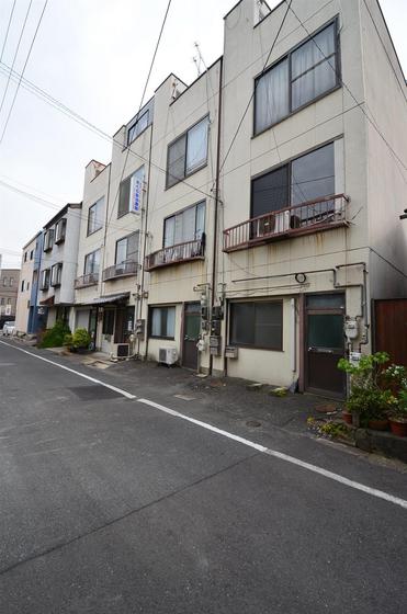 富田町コーポ(西側)