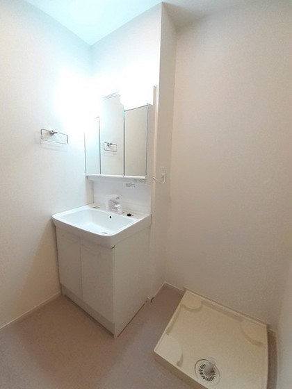 メゾン ルピナス B