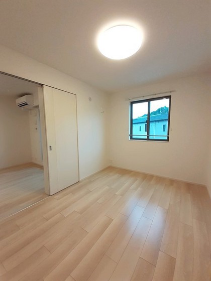 メゾン ルピナス B