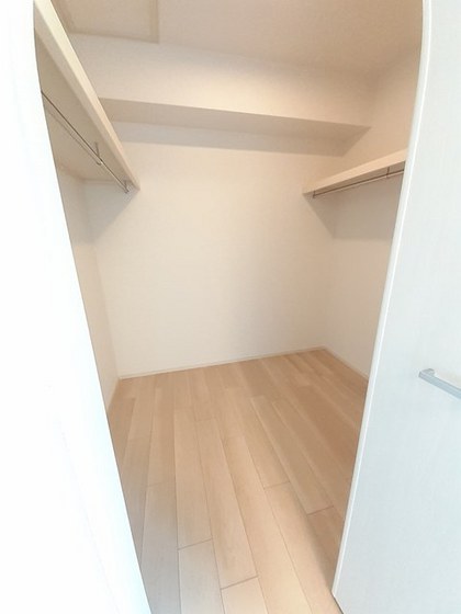 メゾン ルピナス B