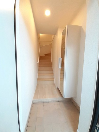 メゾン ルピナス B