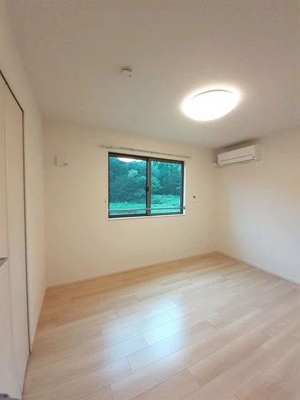 メゾン ルピナス B