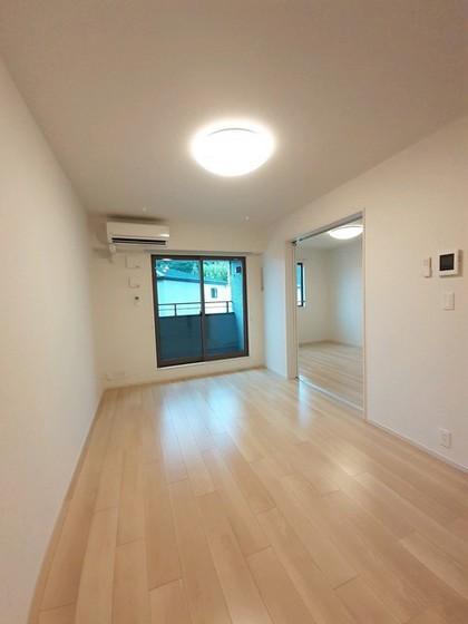 メゾン ルピナス B