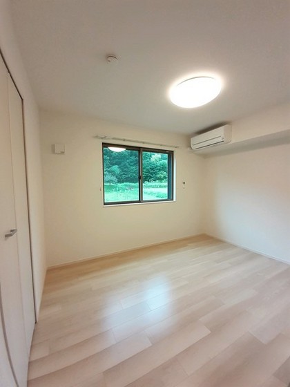 メゾン ルピナス B