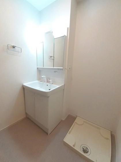 メゾン ルピナス B