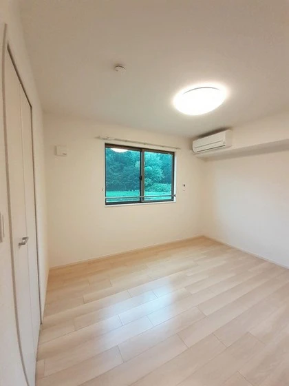 メゾン ルピナス B