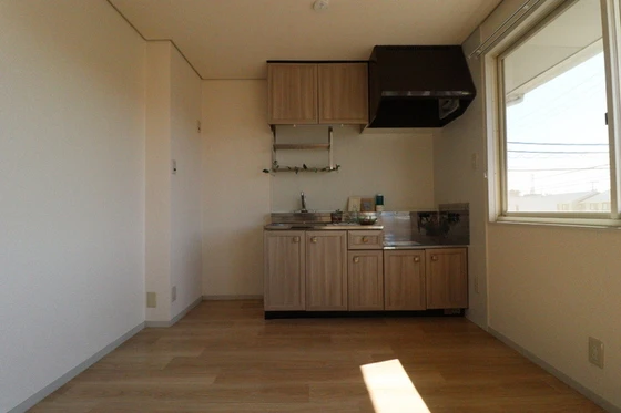 エントピア新保 B棟