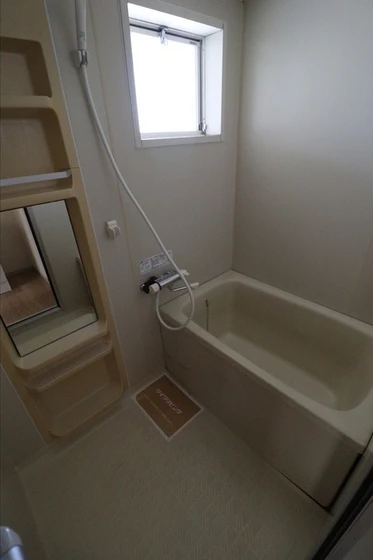 エントピア新保 B棟