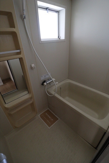 エントピア新保 B棟