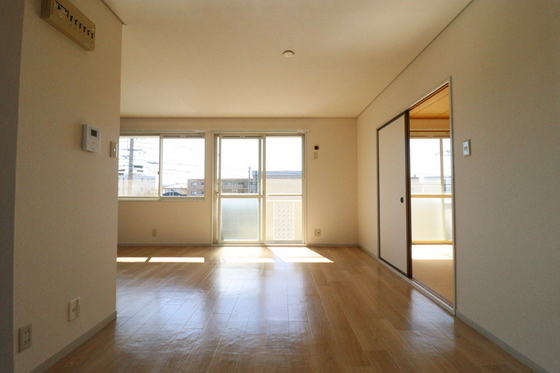 エントピア新保 B棟