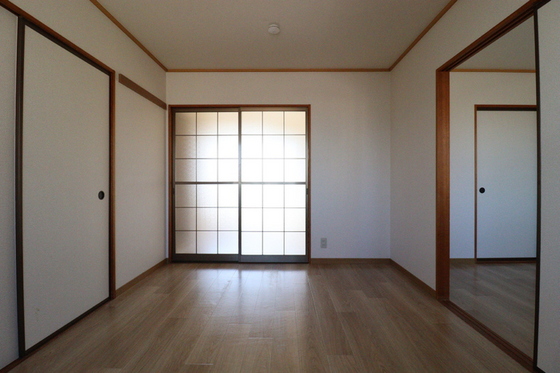 エントピア新保 B棟