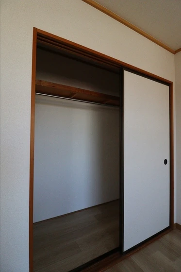 エントピア新保 B棟