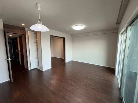 パークホームズ内山下イーステージ