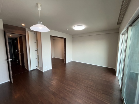 パークホームズ内山下イーステージ