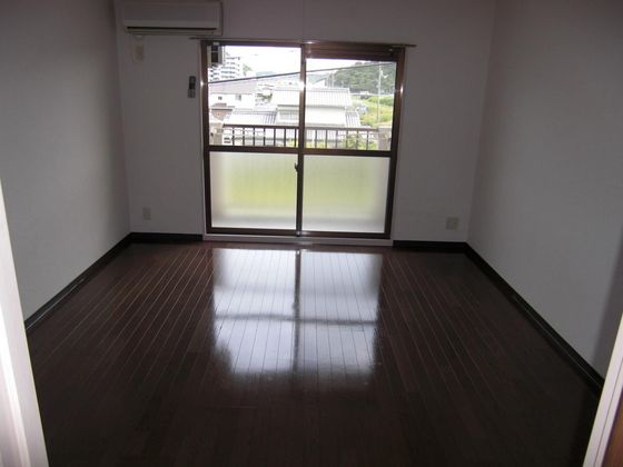 グレースマンション津高