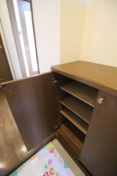 フローリス横井