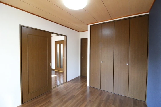 フローリス横井