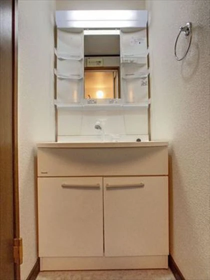 フローリス横井