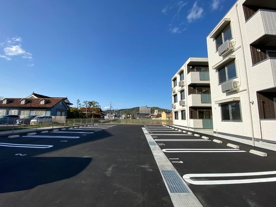 ピアチェーレアミカ