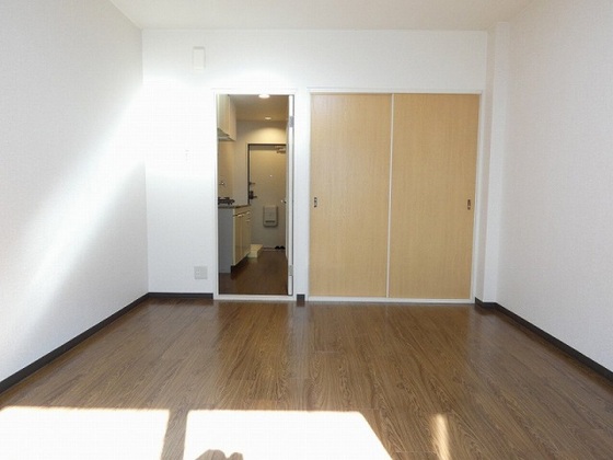 メゾンサンシャイン