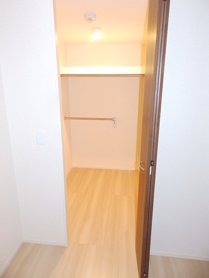 カローレアミカ