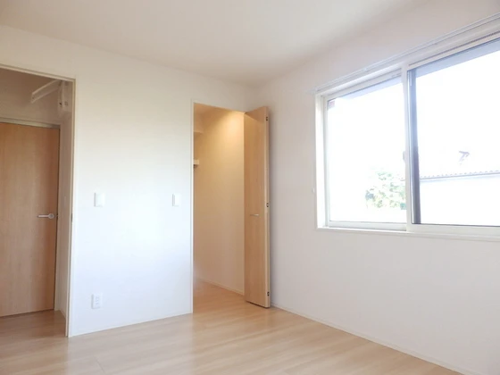 カローレアミカ