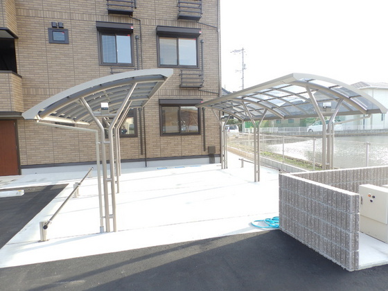 カローレアミカ